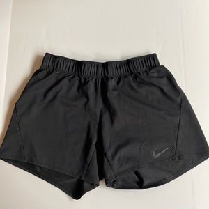 Nike dry fit lightweight drawstring elastic waist gym athletic shorts medium